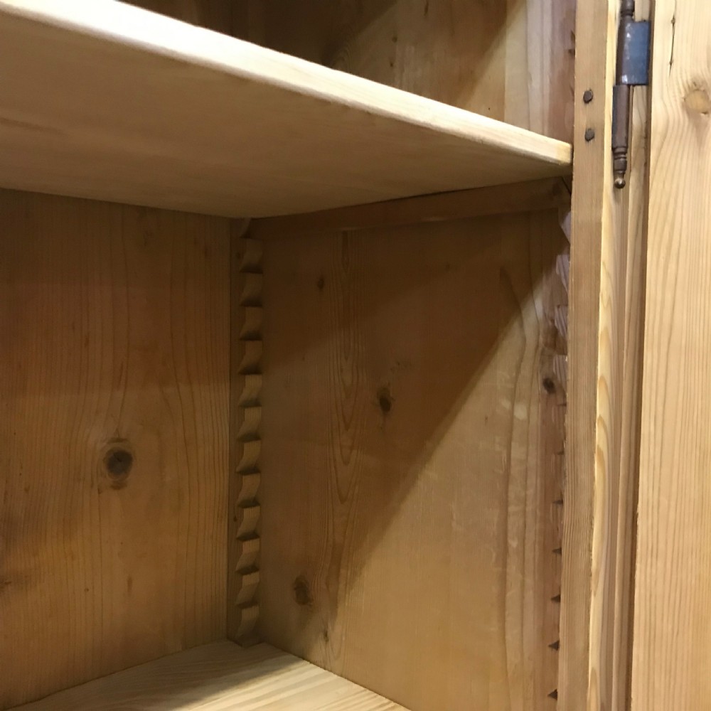 CHARMING LITTLE OLD PINE LINEN CUPBOARD View V