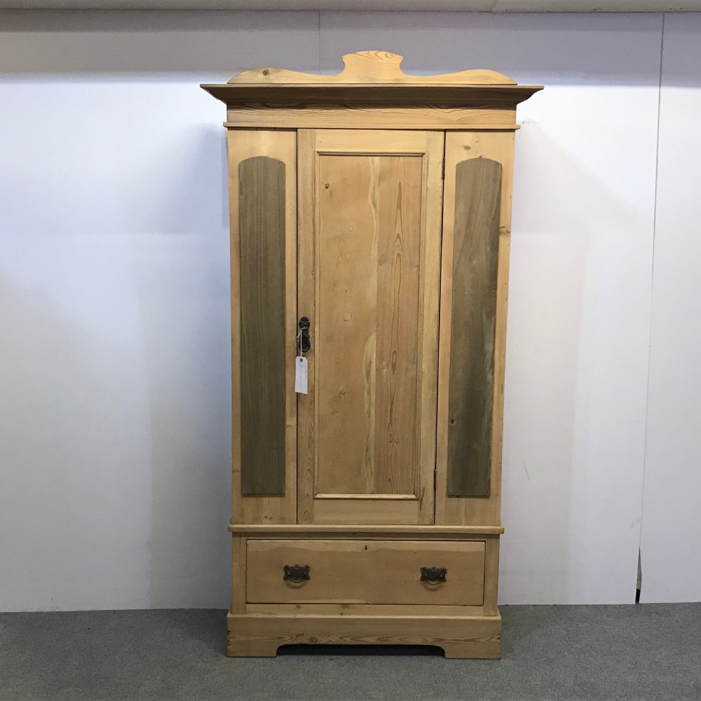 SMALL EDWARDIAN ENGLISH PINE ARMOIRE