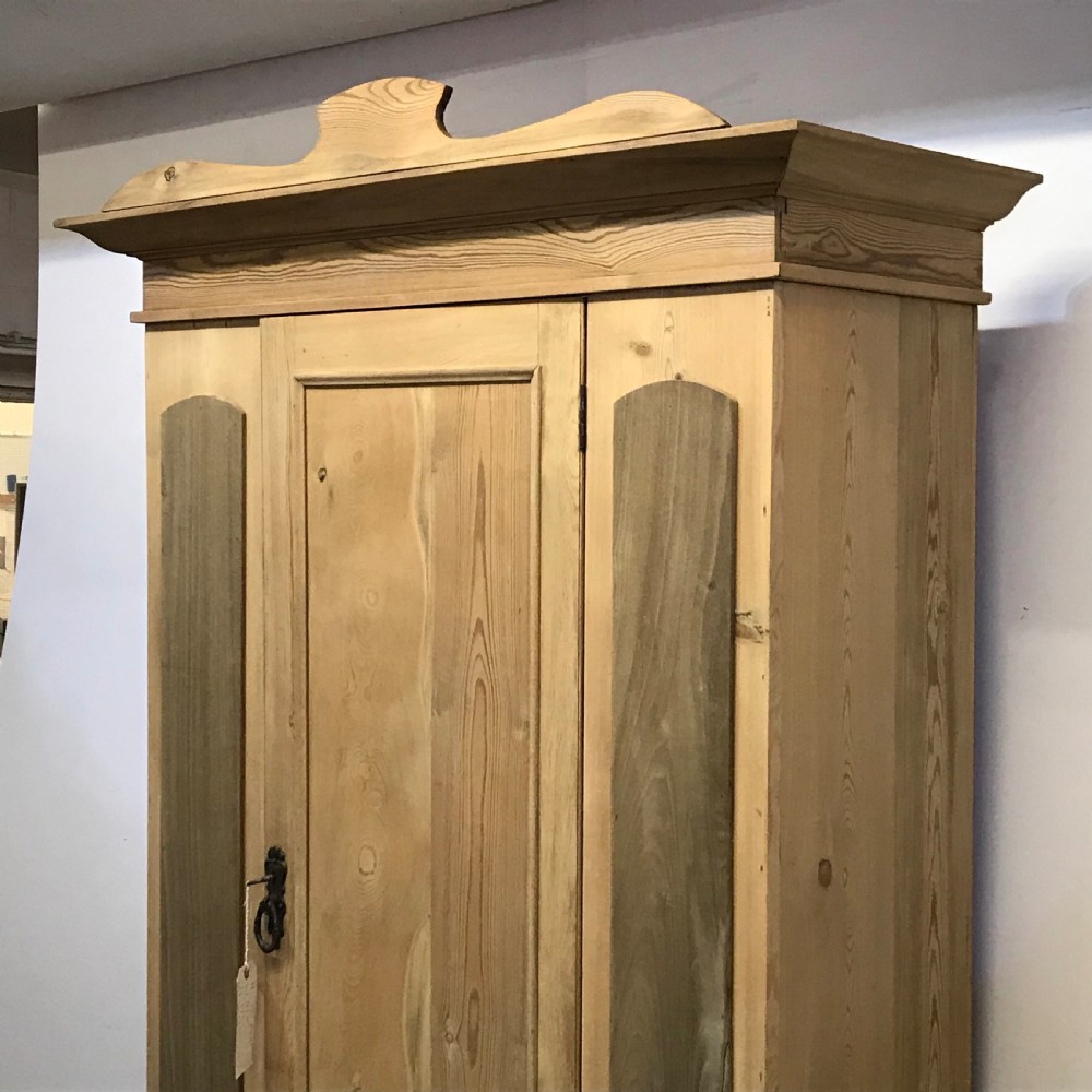 SMALL EDWARDIAN ENGLISH PINE ARMOIRE View III