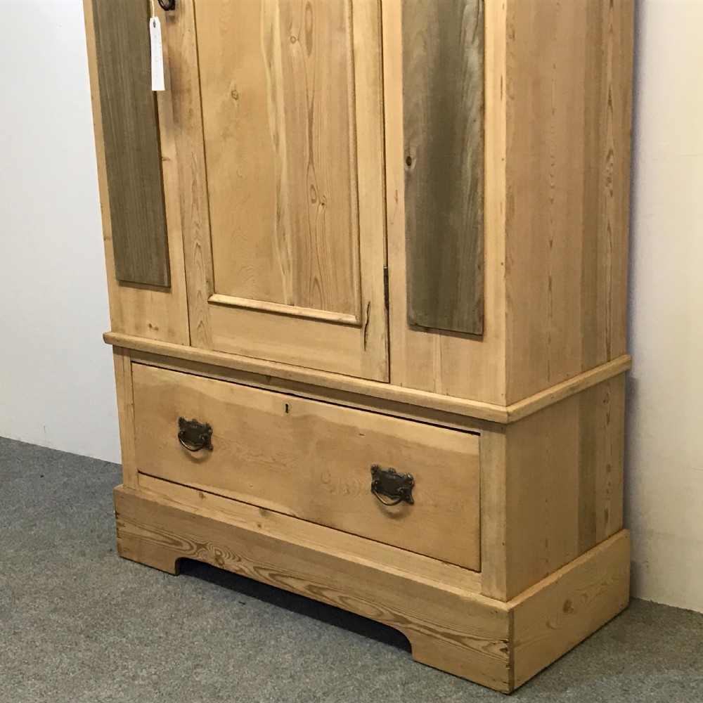 SMALL EDWARDIAN ENGLISH PINE ARMOIRE View IV