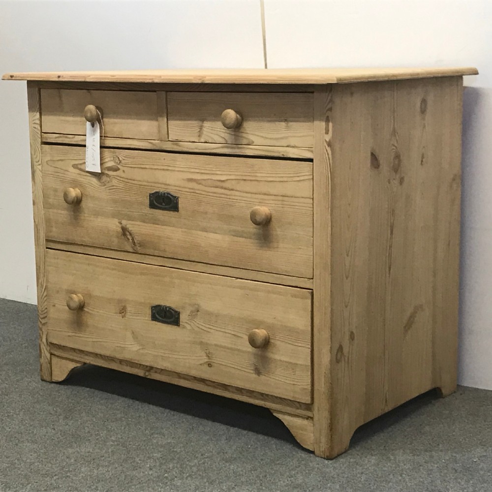 SMALL ANTIQUE PINE CHEST OF DRAWERS View III
