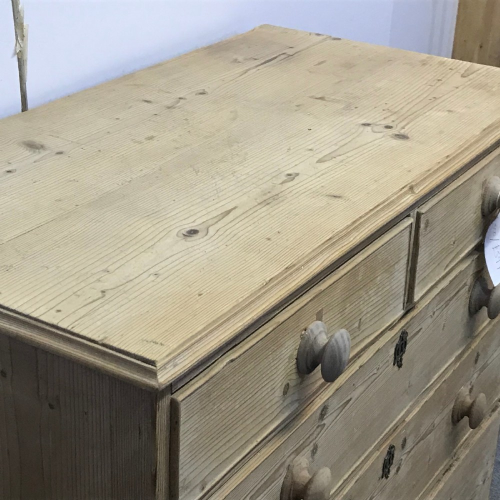 LATE 1700'S CHIPPENDALE PINE CHEST OF DRAWERS View IV