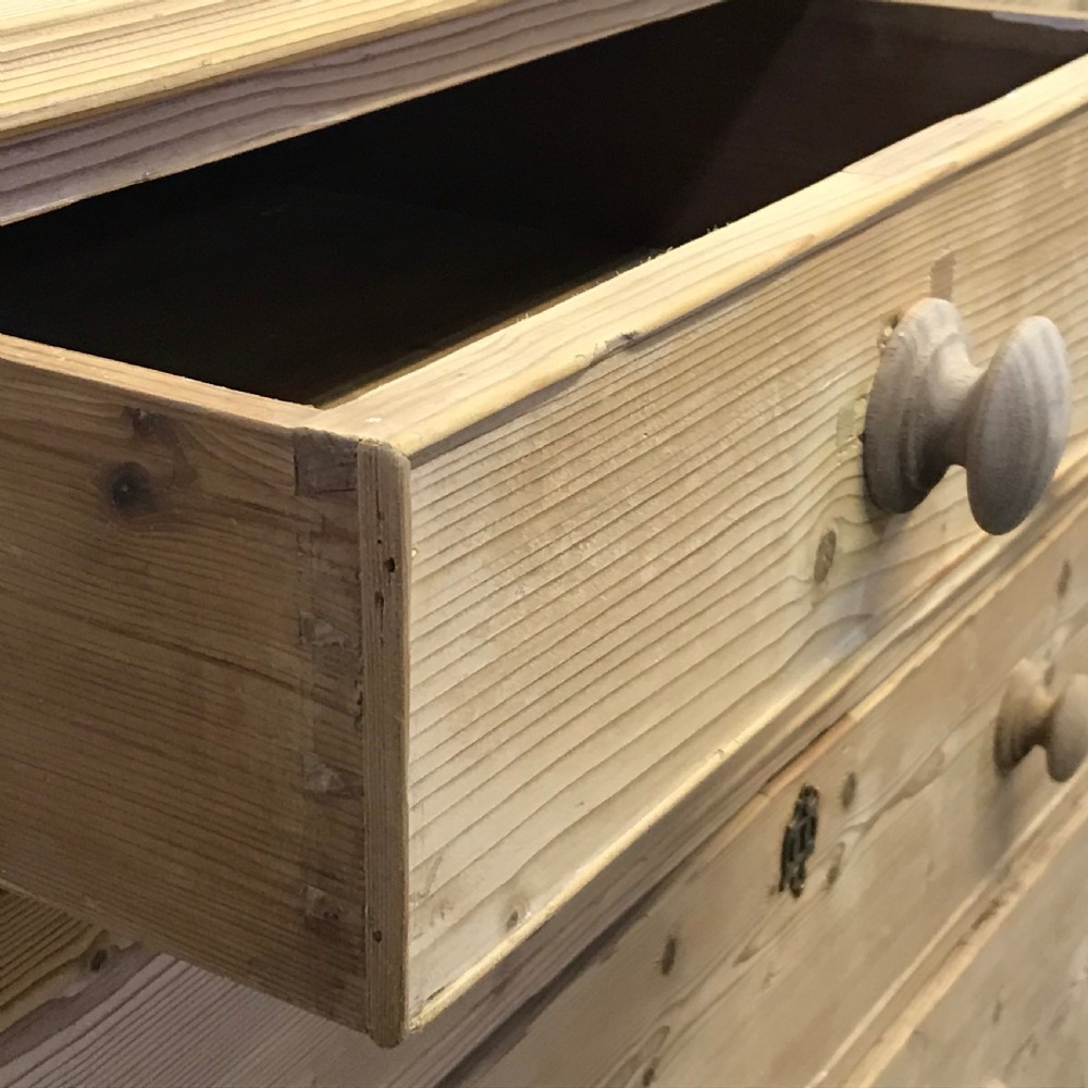 LATE 1700'S CHIPPENDALE PINE CHEST OF DRAWERS View V
