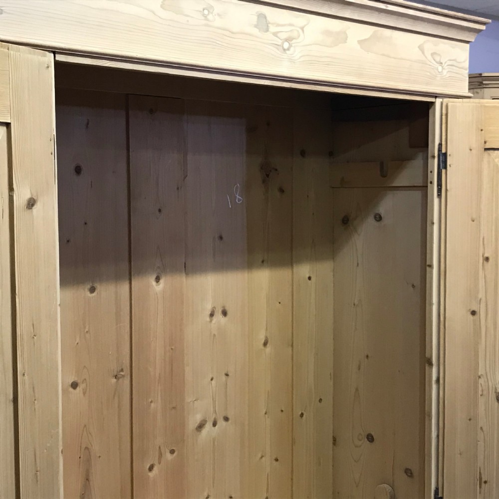 LARGE DOUBLE ANTIQUE PINE WARDROBE WITH BOTTOM DRAWERS View VII