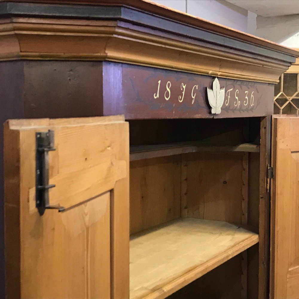EARLY 1800'S PAINTED GERMAN ARMOIRE (DISMANTLES) View XI