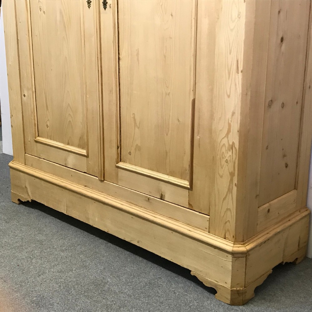 VERY TALL FRENCH ANTIQUE DOUBLE PINE WARDROBE (DISMANTLES) View V
