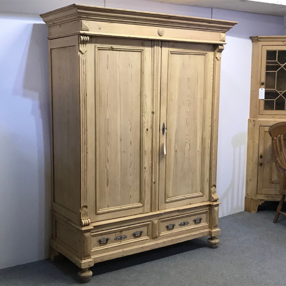 LATE 1800'S OLD PINE DOUBLE WARDROBE WITH BOTTOM DRAWERS (DISMANTLES) View III