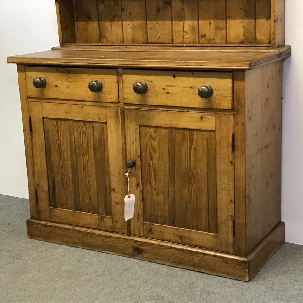 WAXED OLD ENGLISH PINE DRESSER View VI