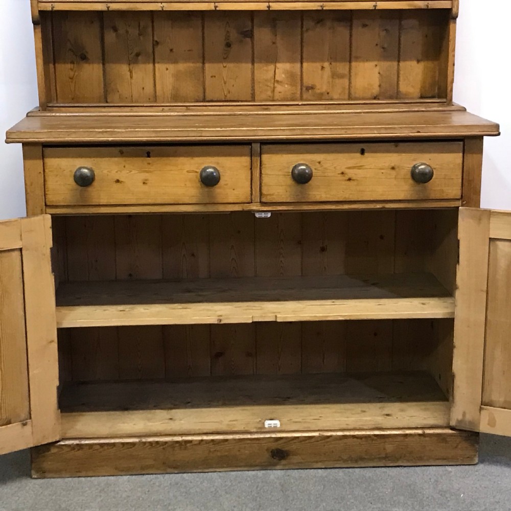 WAXED OLD ENGLISH PINE DRESSER View VIII