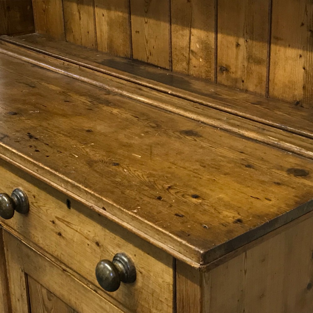 WAXED OLD ENGLISH PINE DRESSER View IX