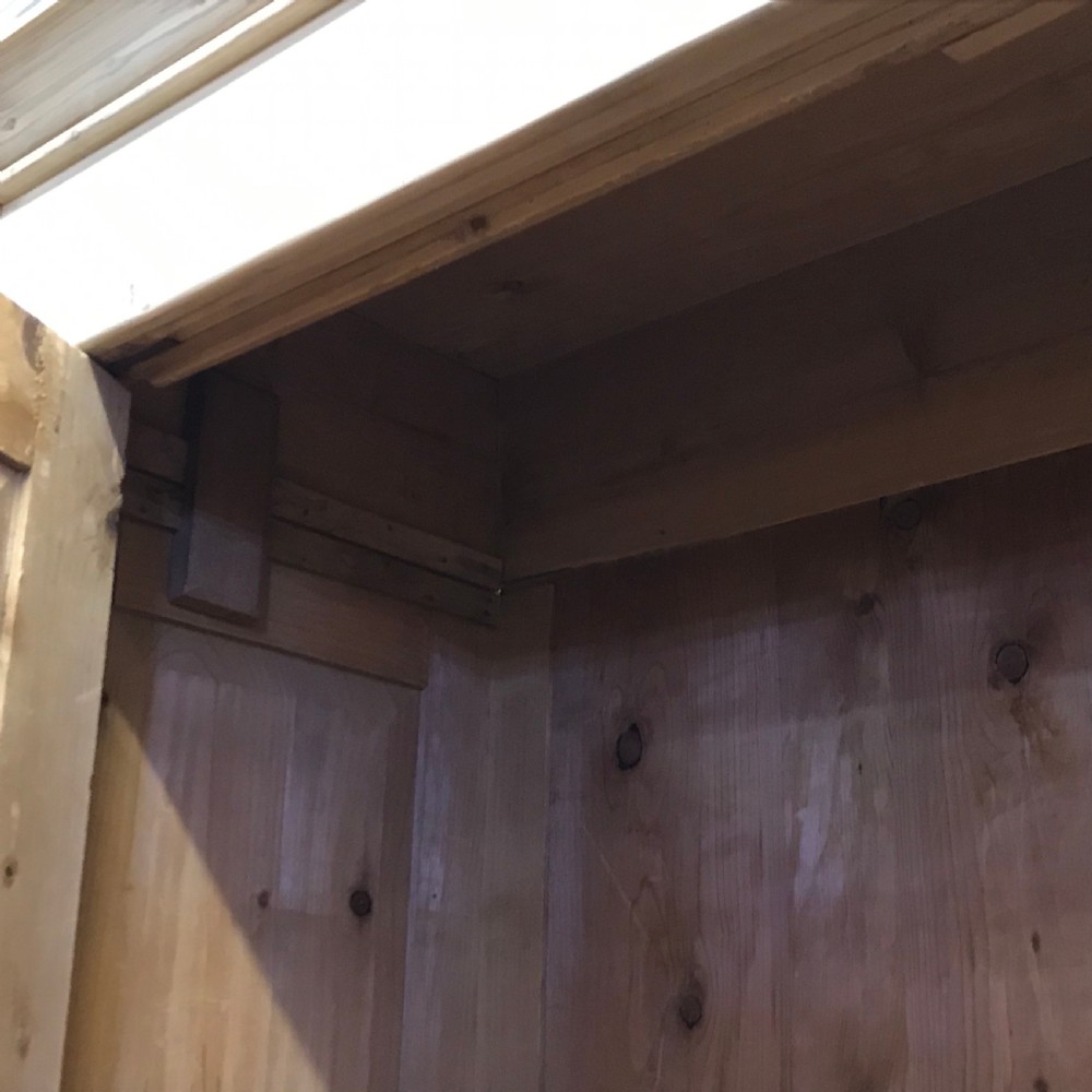 LOW WIDE OLD PINE WARDROBE WITH DECORATIVE TOP (DISMANTLES) View IV