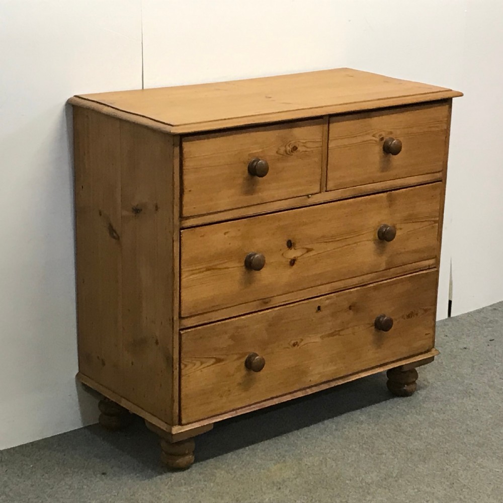 VICTORIAN PINE CHEST OF DRAWERS View II