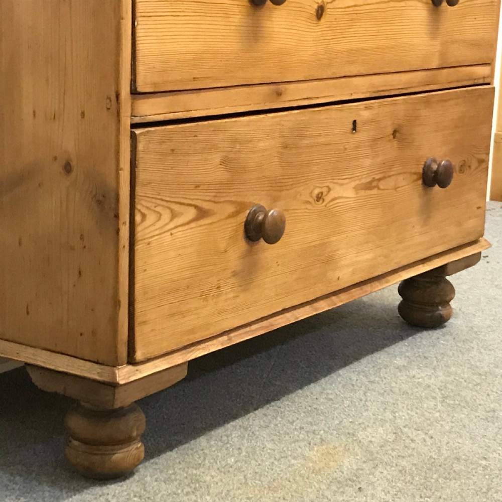VICTORIAN PINE CHEST OF DRAWERS View V