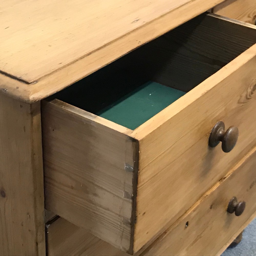VICTORIAN PINE CHEST OF DRAWERS View VI