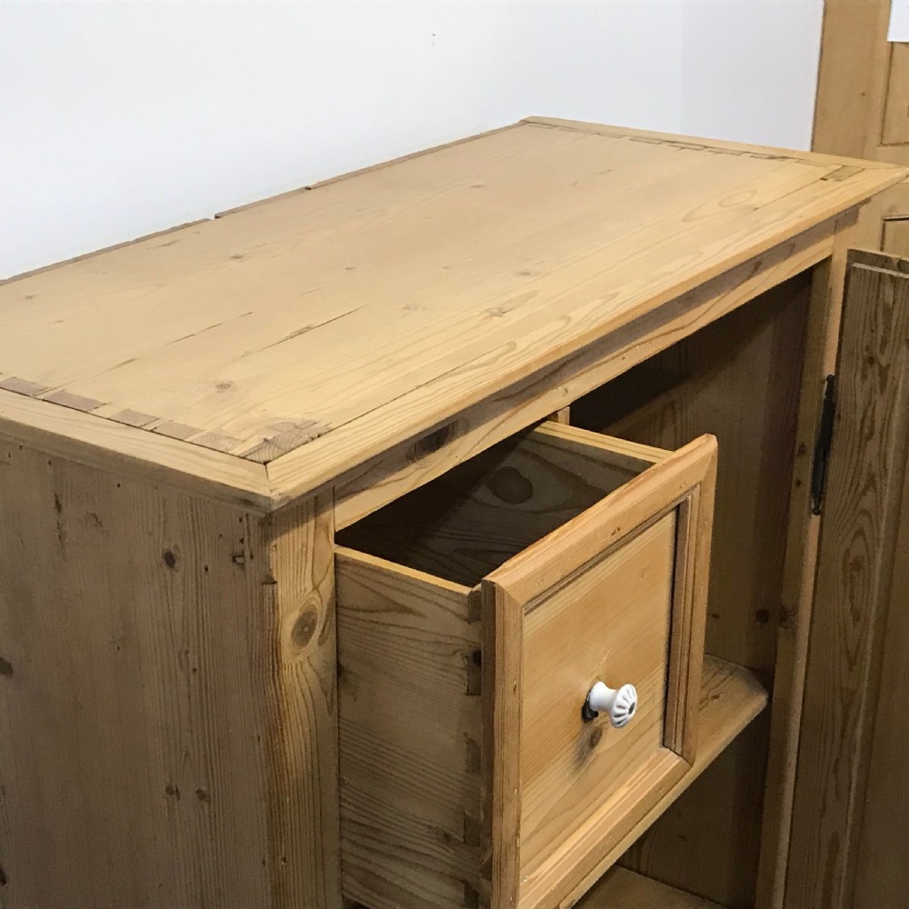 ANTIQUE PINE LARDER CUPBOARD View VII