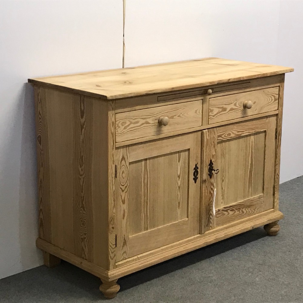 ANTIQUE PINE COUNTRY KITCHEN CUPBOARD WITH PULL OUT BREADBOARD View II