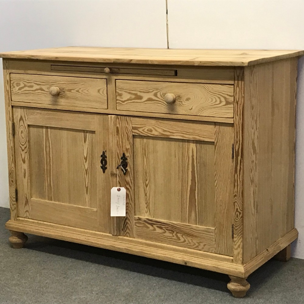 ANTIQUE PINE COUNTRY KITCHEN CUPBOARD WITH PULL OUT BREADBOARD View III