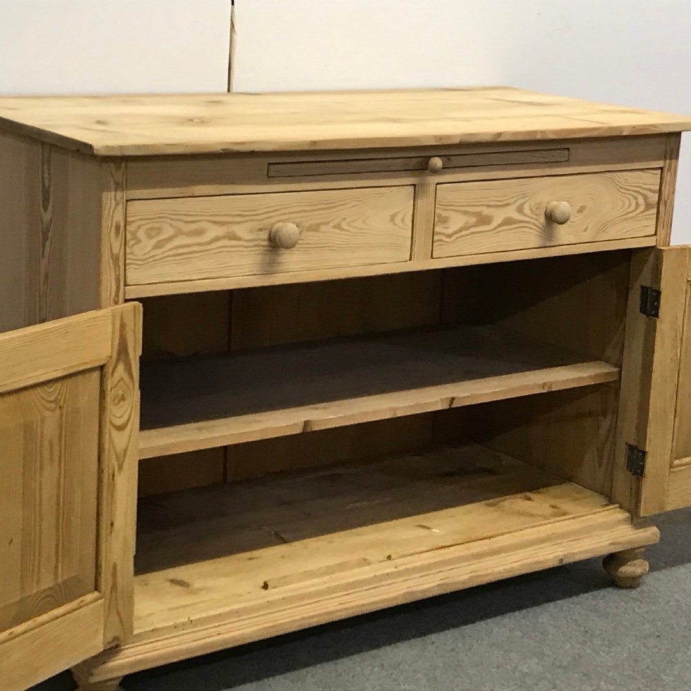 ANTIQUE PINE COUNTRY KITCHEN CUPBOARD WITH PULL OUT BREADBOARD View IV