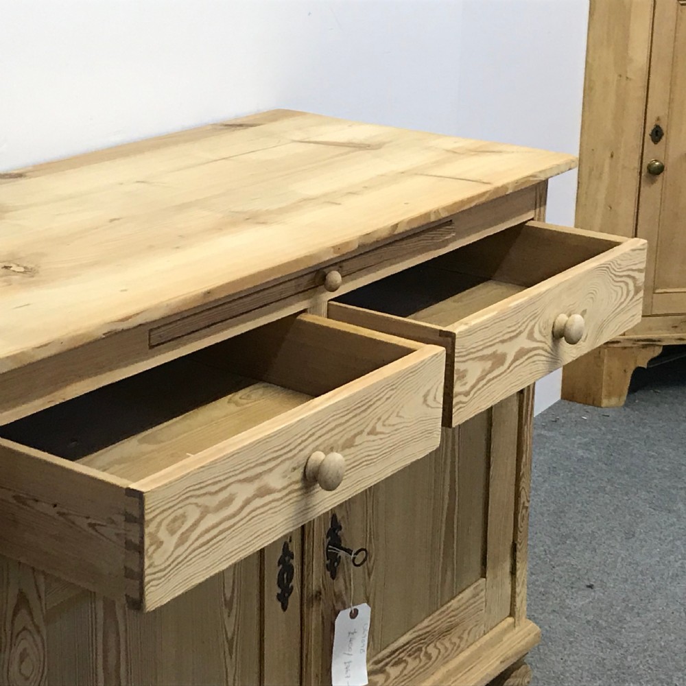 ANTIQUE PINE COUNTRY KITCHEN CUPBOARD WITH PULL OUT BREADBOARD View VI