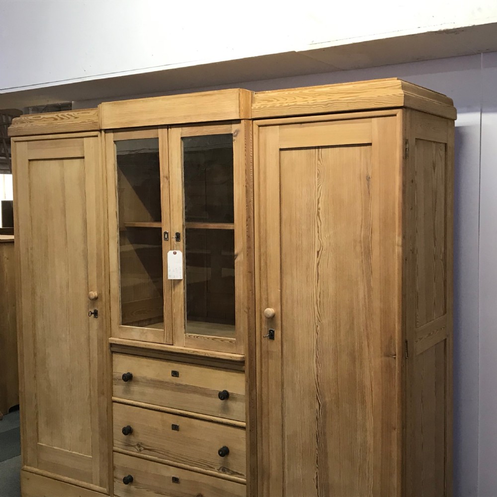 LARGE ANTIQUE PINE COMPACTUM WARDROBE (DISMANTLES) View VII