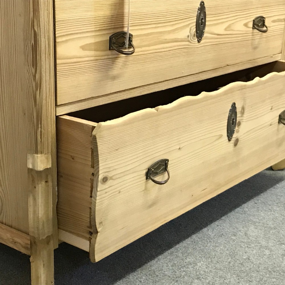 ATTRACTIVE ANTIQUE PINE CHEST OF DRAWERS View IV