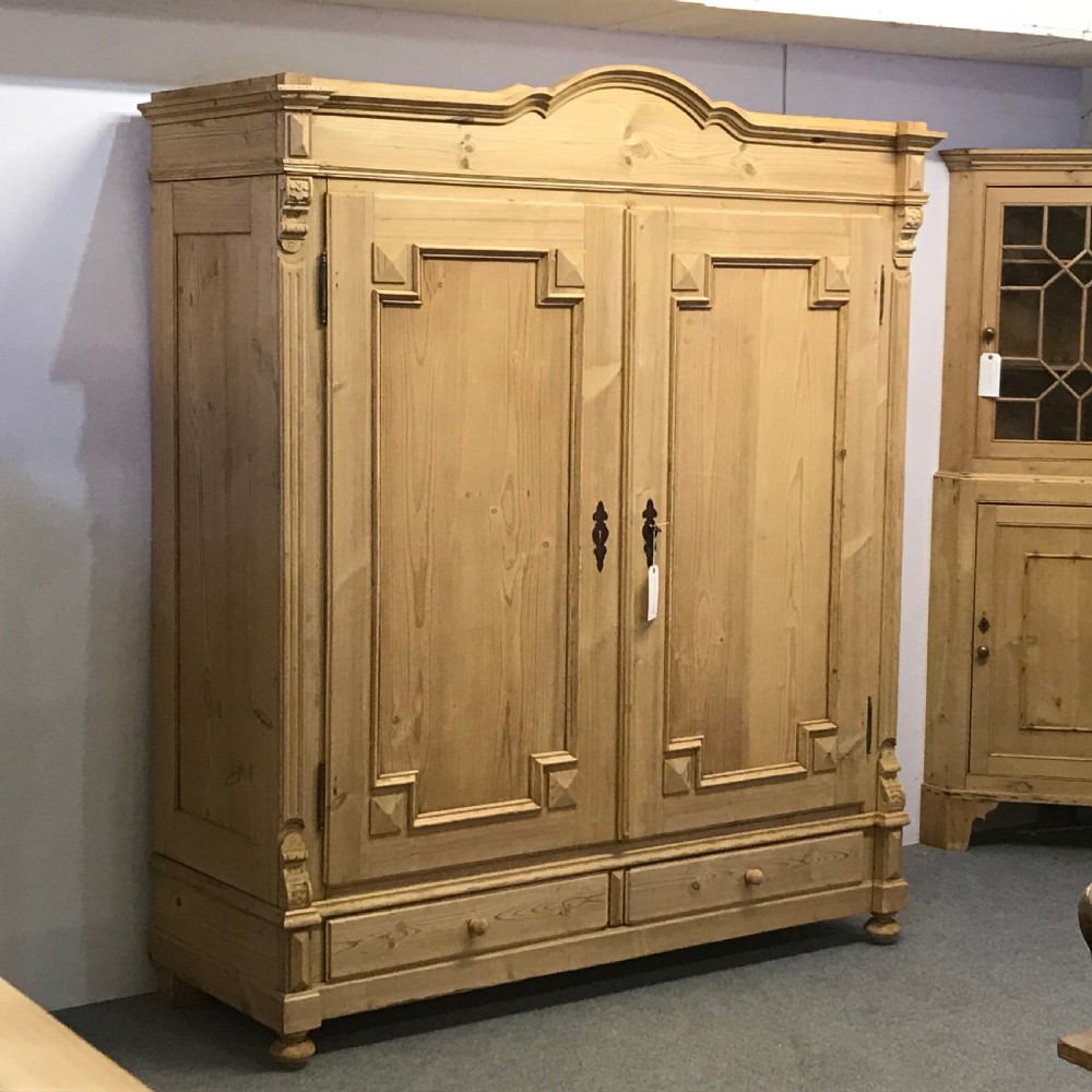 VERY LARGE ANTIQUE PINE WARDROBE WITH BOTTOM DRAWERS (DISMANTLES) View II