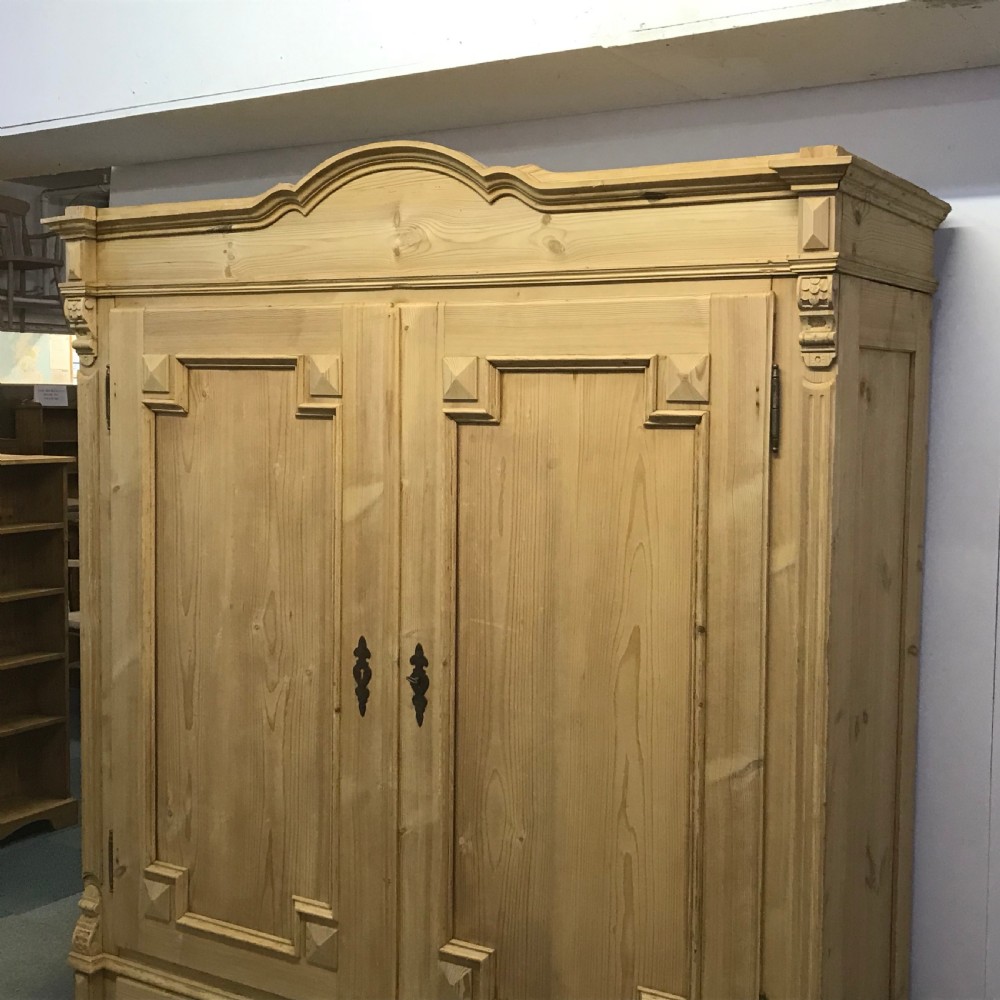 VERY LARGE ANTIQUE PINE WARDROBE WITH BOTTOM DRAWERS (DISMANTLES) View III