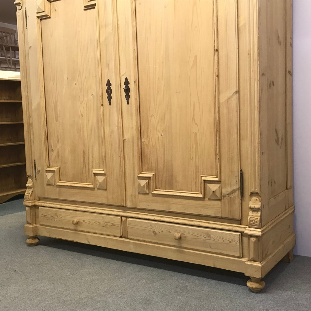 VERY LARGE ANTIQUE PINE WARDROBE WITH BOTTOM DRAWERS (DISMANTLES) View IV