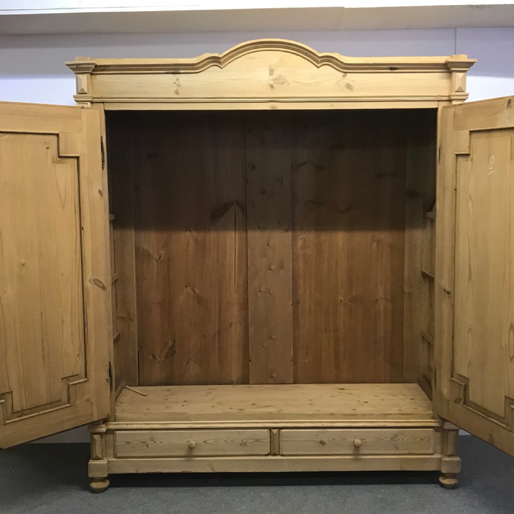 VERY LARGE ANTIQUE PINE WARDROBE WITH BOTTOM DRAWERS (DISMANTLES) View VI