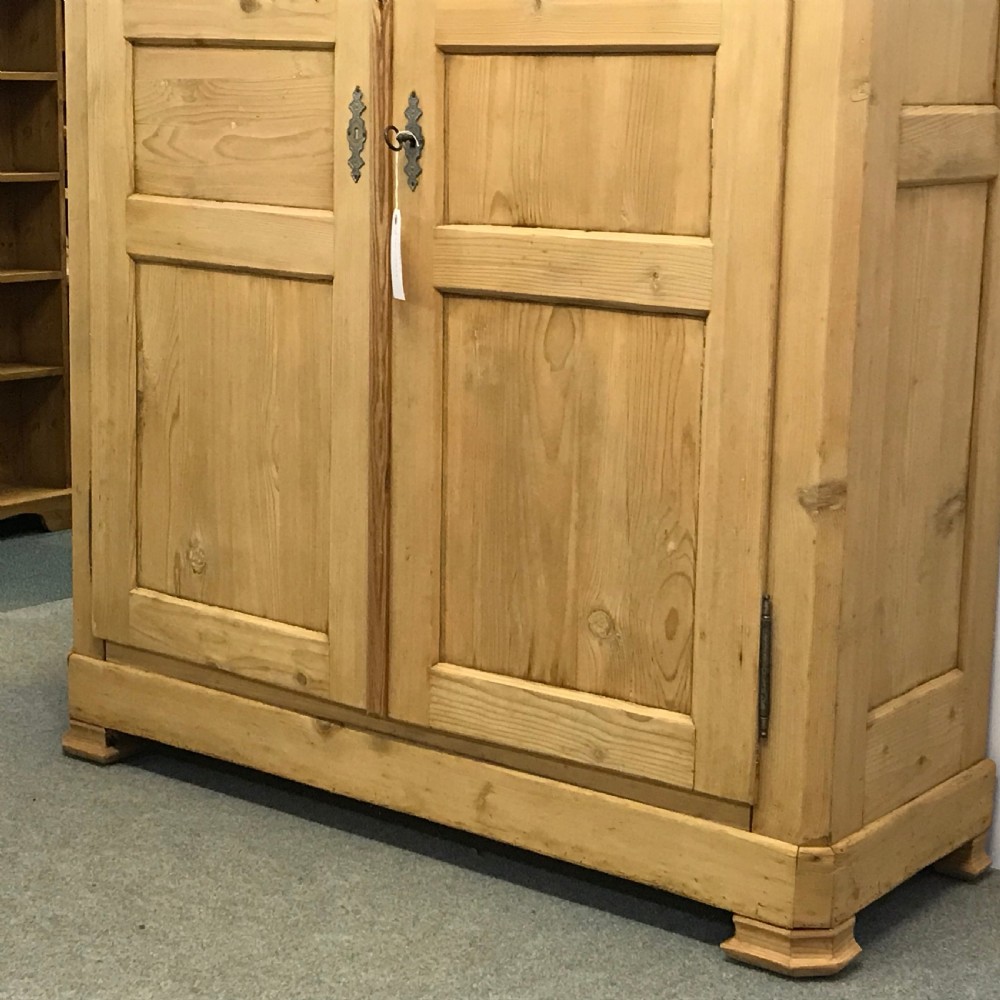 FRENCH ANTIQUE PINE WARDROBE (DISMANTLES) View IV