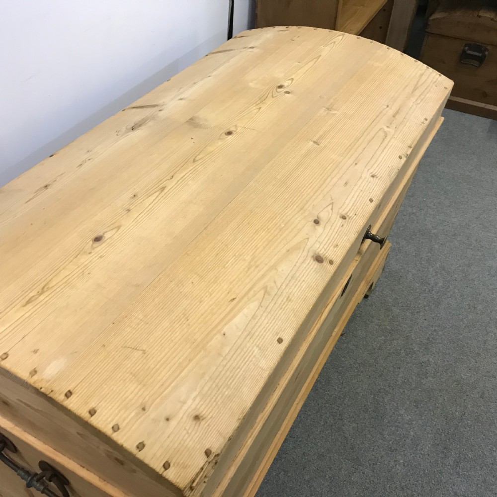 LARGE ANTIQUE PINE LINEN CHEST View V