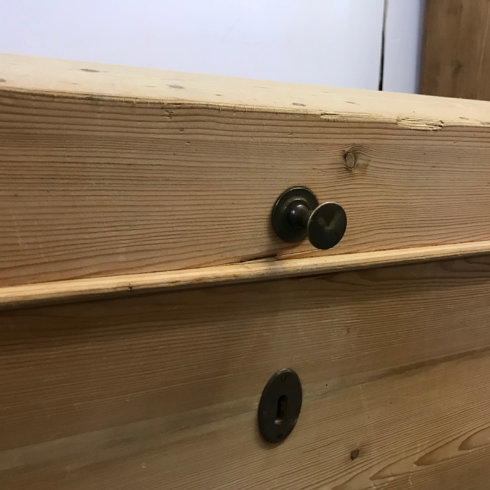 LARGE ANTIQUE PINE LINEN CHEST View VI