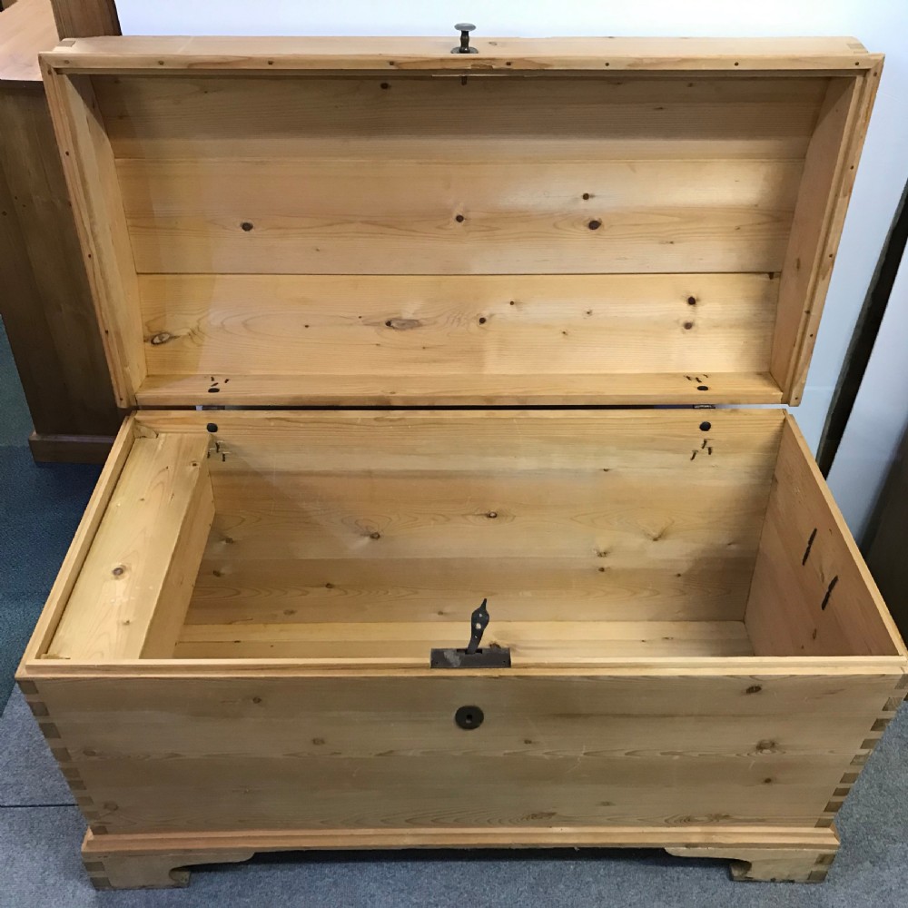 LARGE ANTIQUE PINE LINEN CHEST View VIII