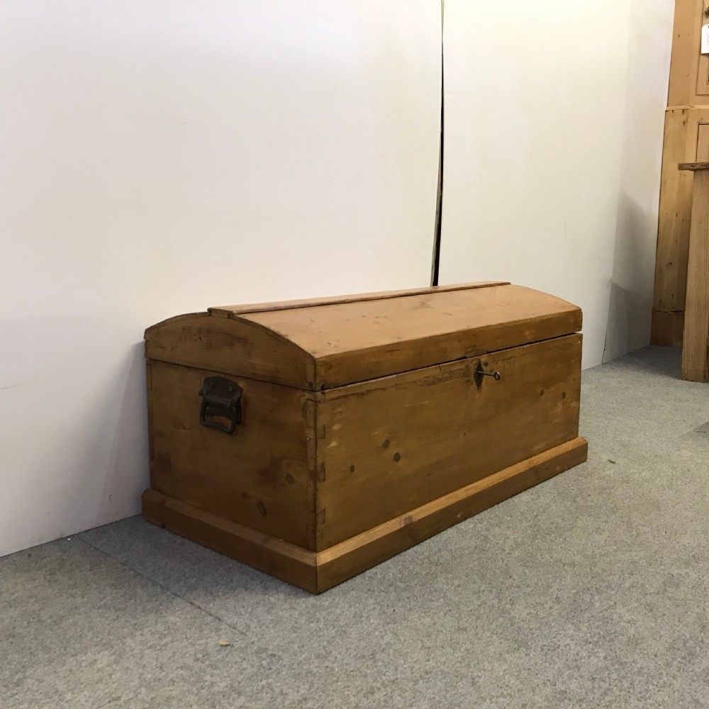 SMALL OLD ENGLISH POLISHED PINE TRUNK View II