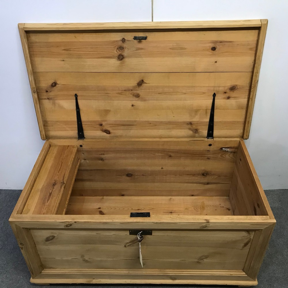 ANTIQUE PINE FLAT TOP LINEN CHEST View IV