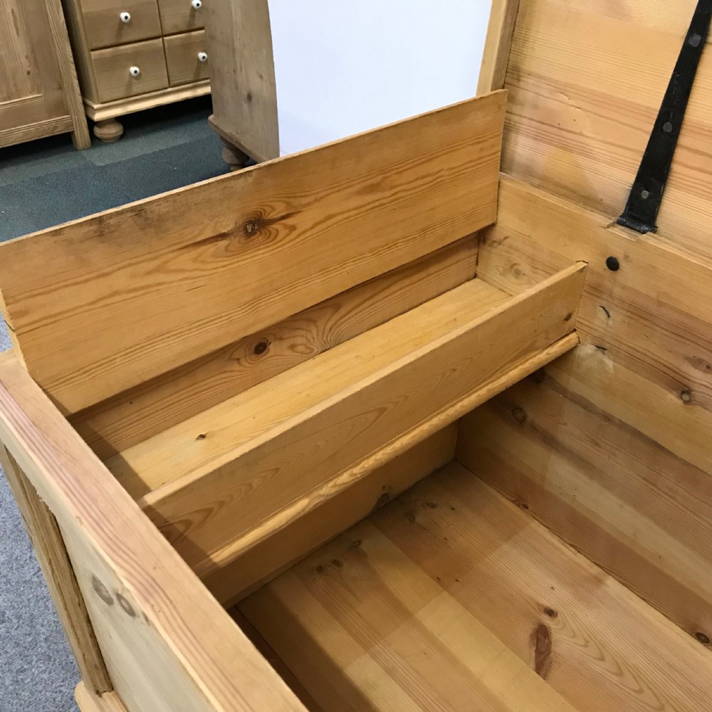 ANTIQUE PINE FLAT TOP LINEN CHEST View VI