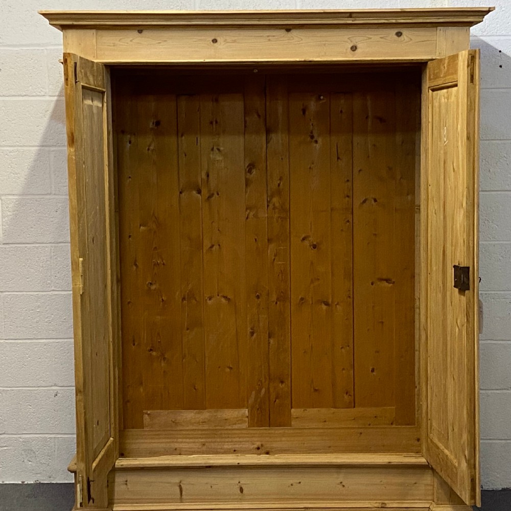 LARGE DOUBLE ANTIQUE PINE WARDROBE (DISMANTLES) View II