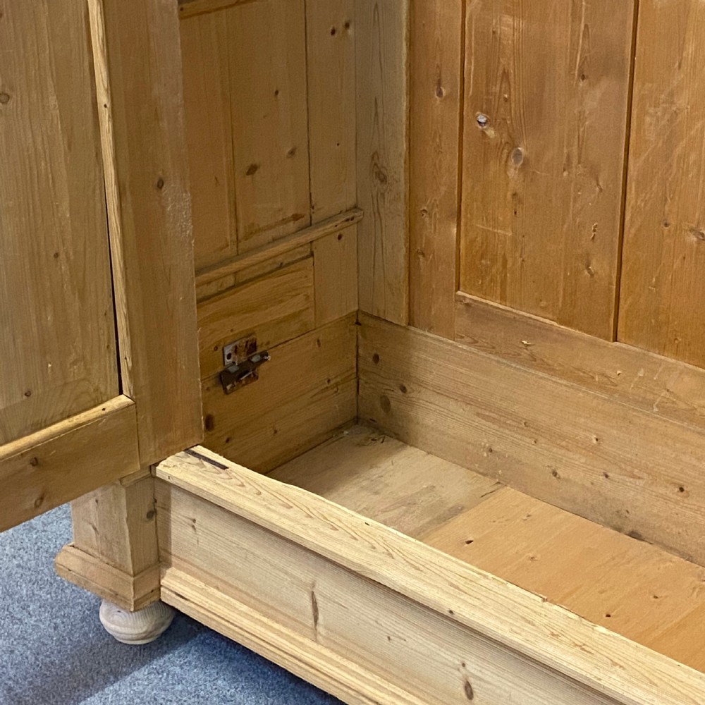 LARGE DOUBLE ANTIQUE PINE WARDROBE (DISMANTLES) View III