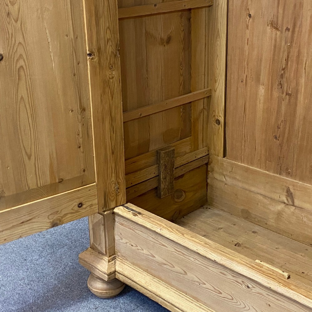 ANTIQUE PINE DOUBLE WARDROBE (DISMANTLES) View III