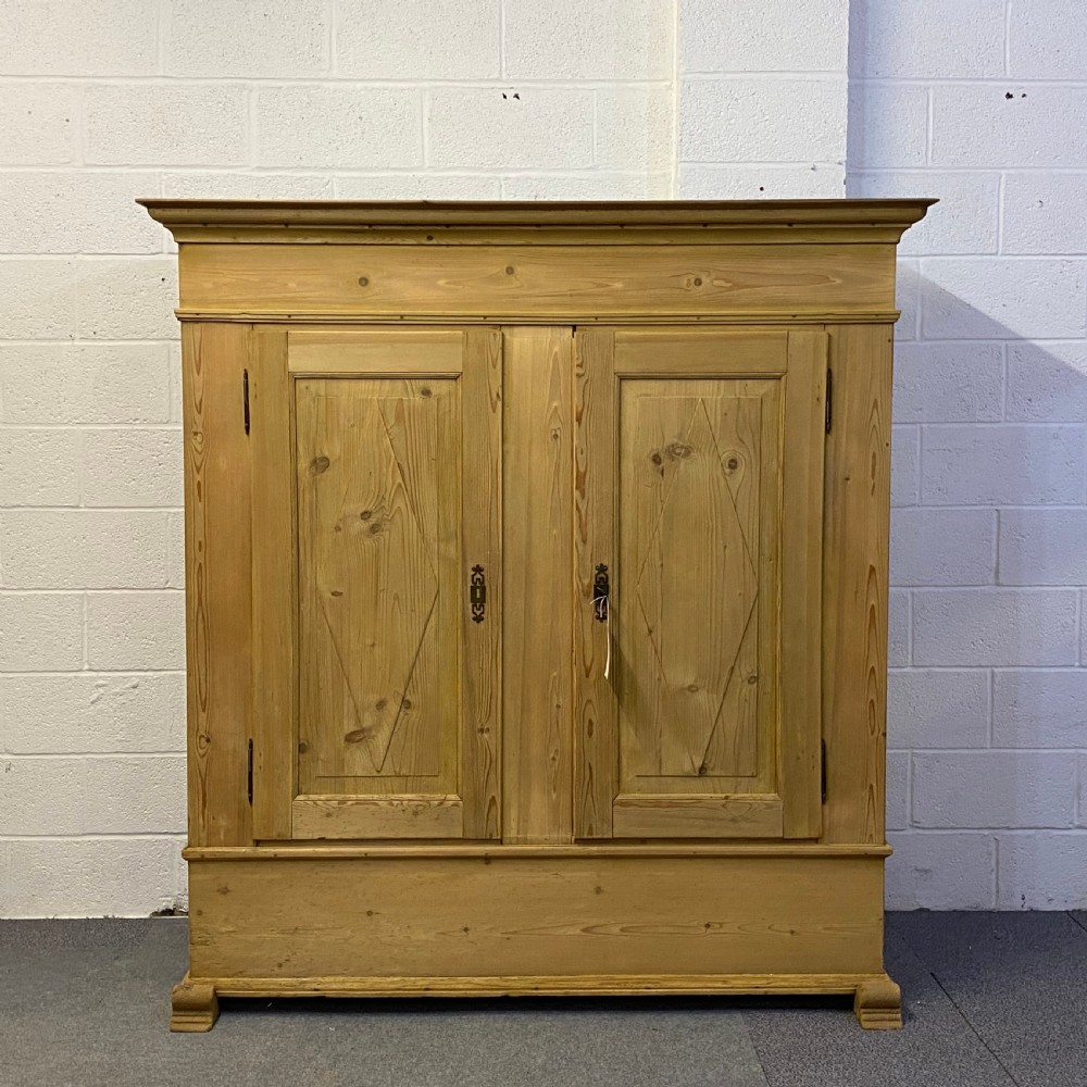 BEAUTIFUL LATE 1800'S LARGE DOUBLE PINE WARDROBE (DISMANTLES)