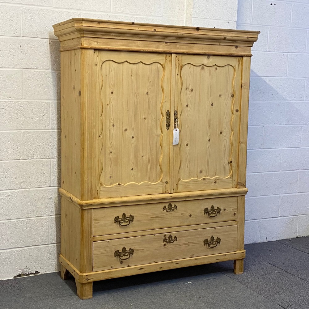 ANTIQUE DUTCH PINE LINEN PRESS View VI