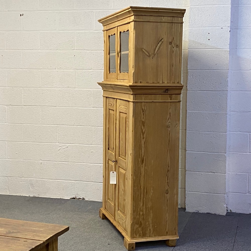 ANTIQUE PINE GENTLEMANS DRESSER View II