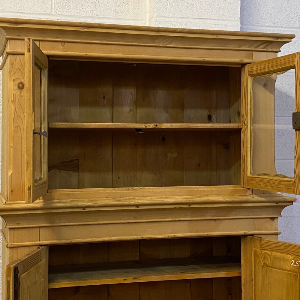 ANTIQUE PINE GENTLEMANS DRESSER View VII