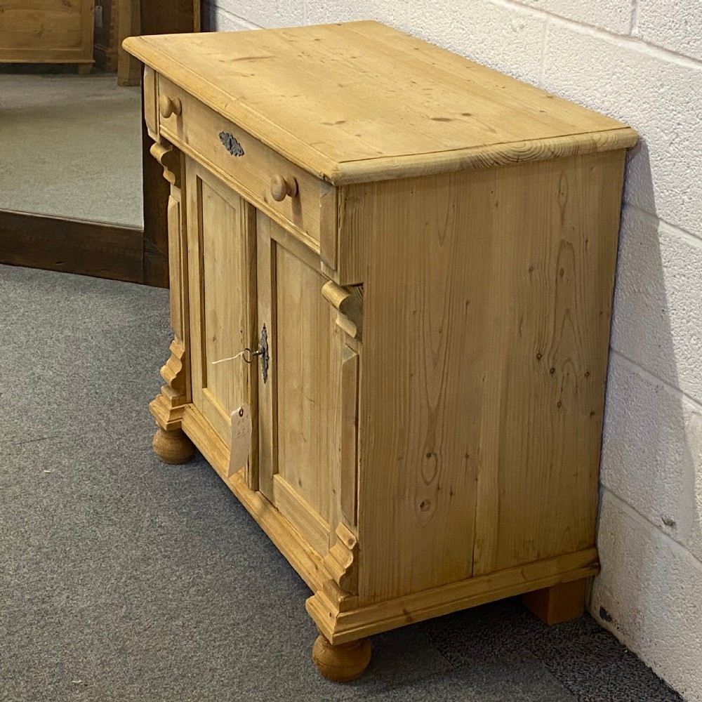 SMALL ANTIQUE PINE DRESSER BASE View II