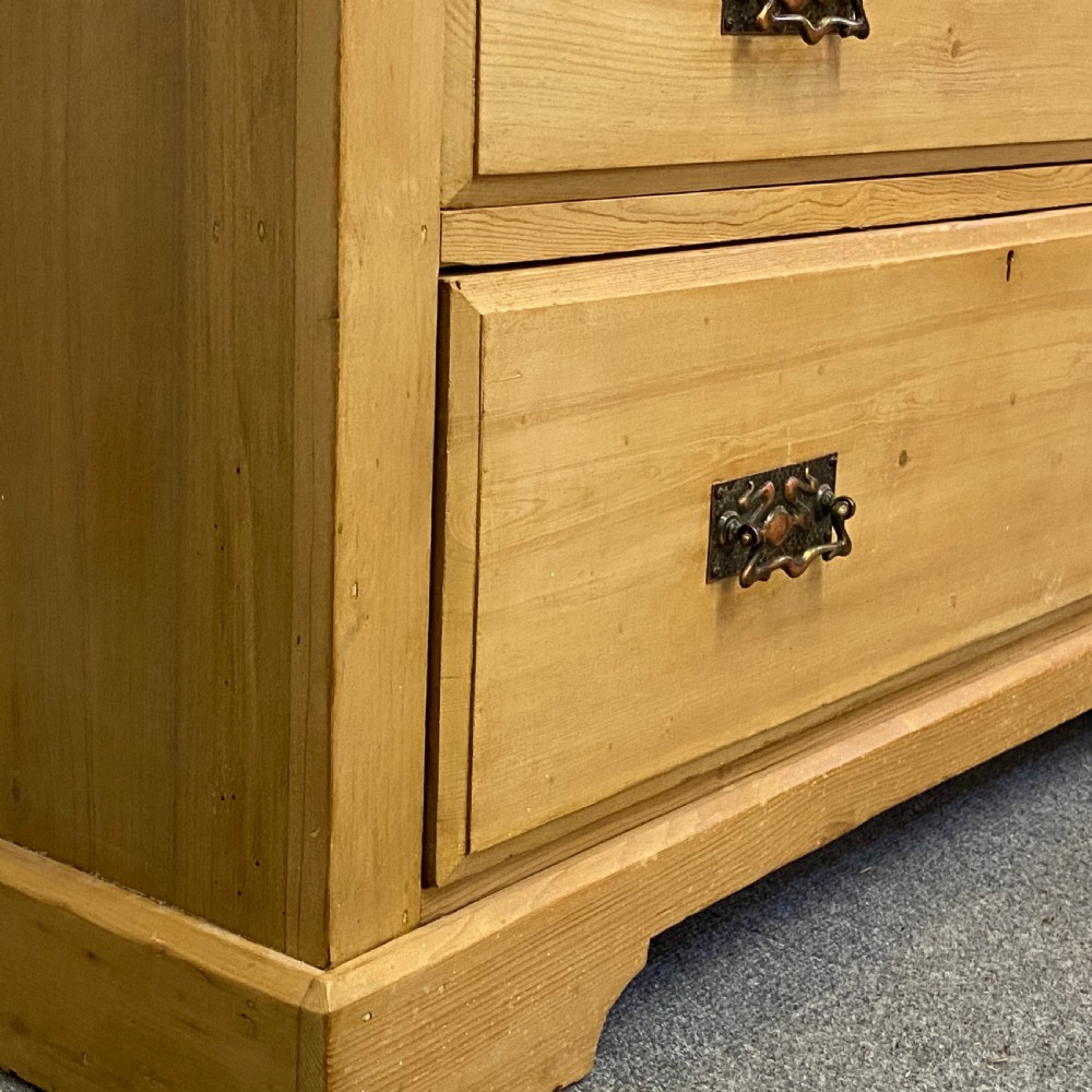 ENGLISH EDWARDIAN PINE & SATINWOOD DRESSING CHEST  View VII