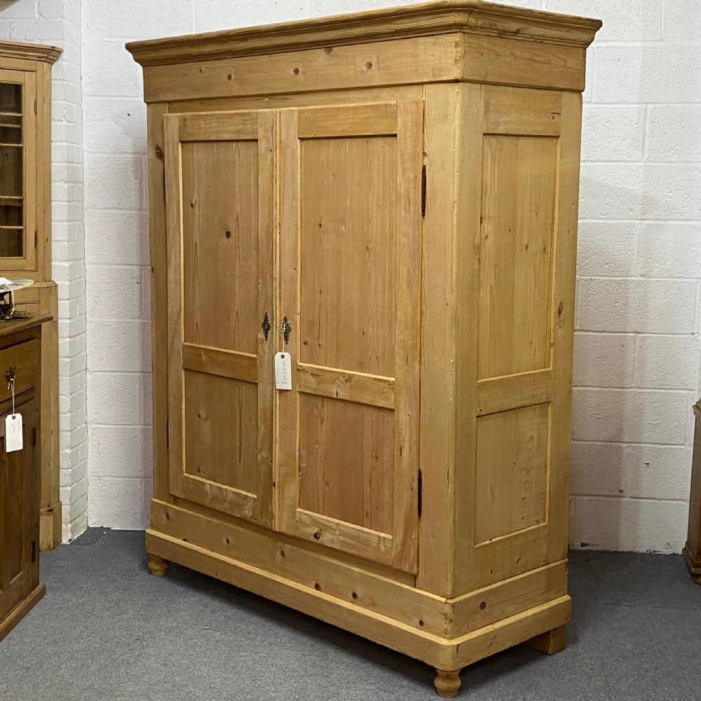 CLASSIC LARGE DOUBLE PINE WARDROBE C.1910 View V