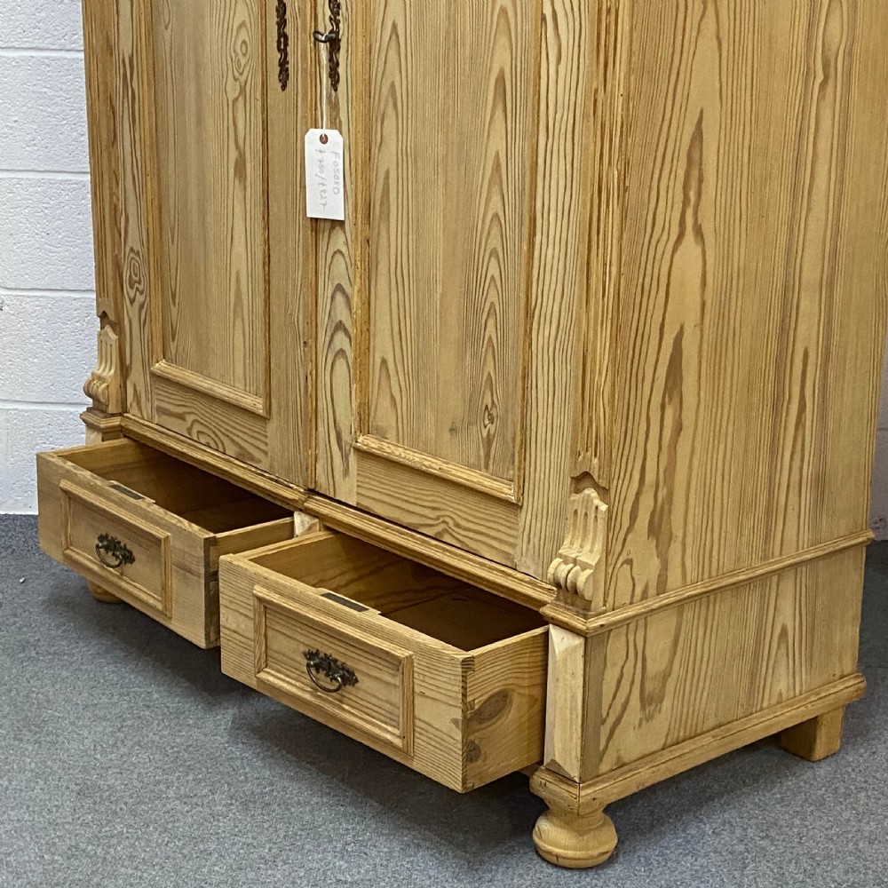Antique Pine Wardrobe (Dismantles)  View V