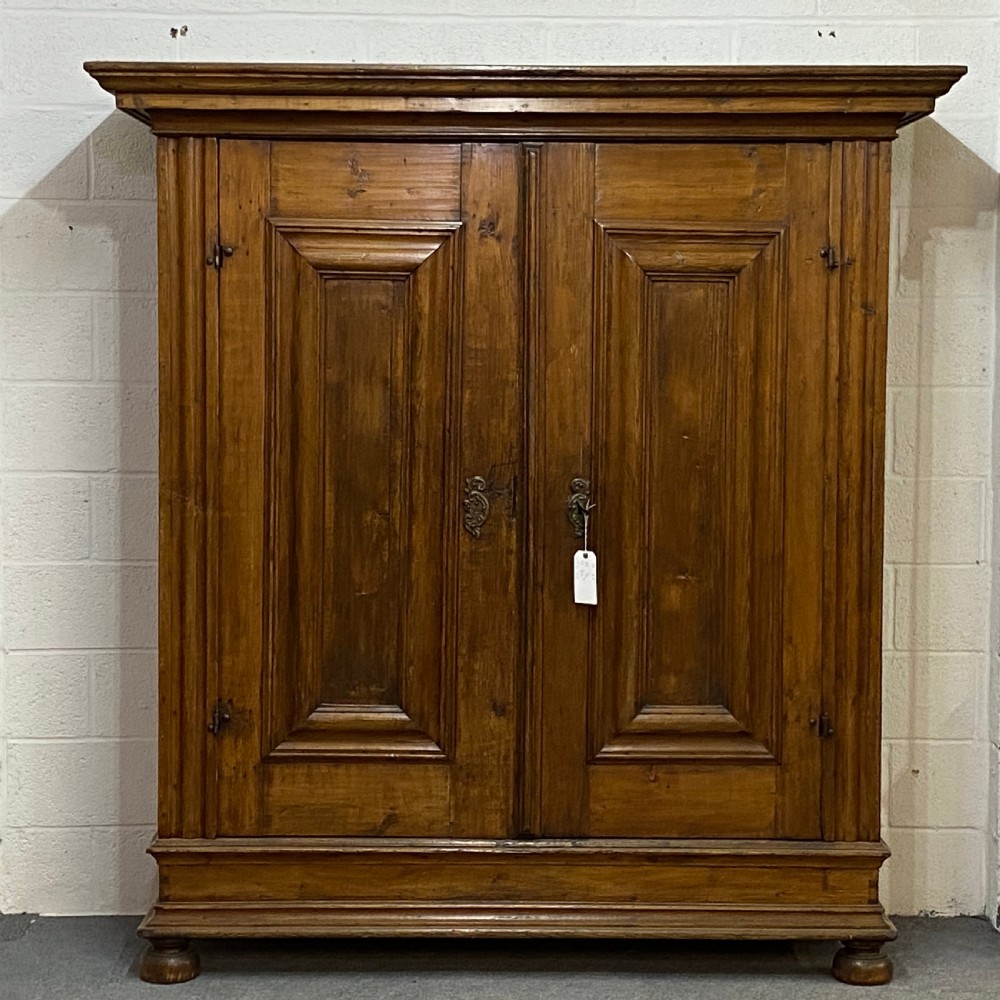 Stunning Very Early Antique Pine Wardrobe 