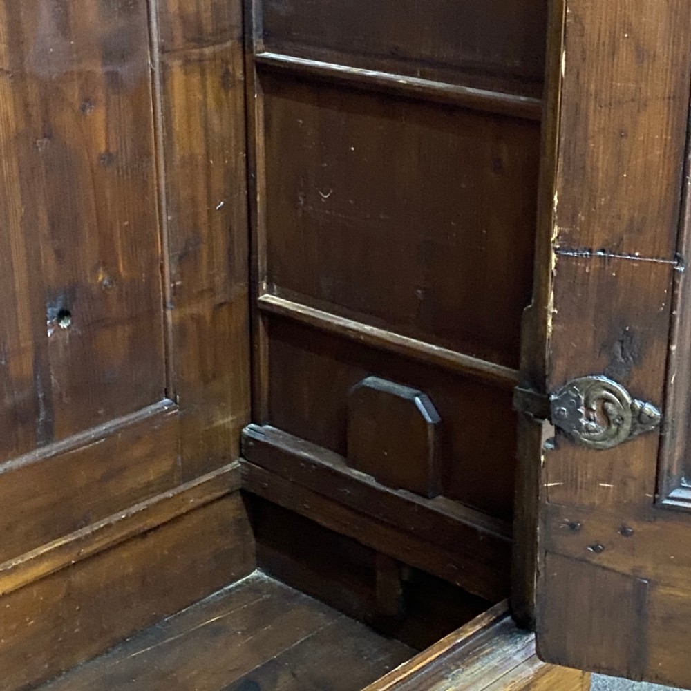 Stunning Very Early Antique Pine Wardrobe  View XI