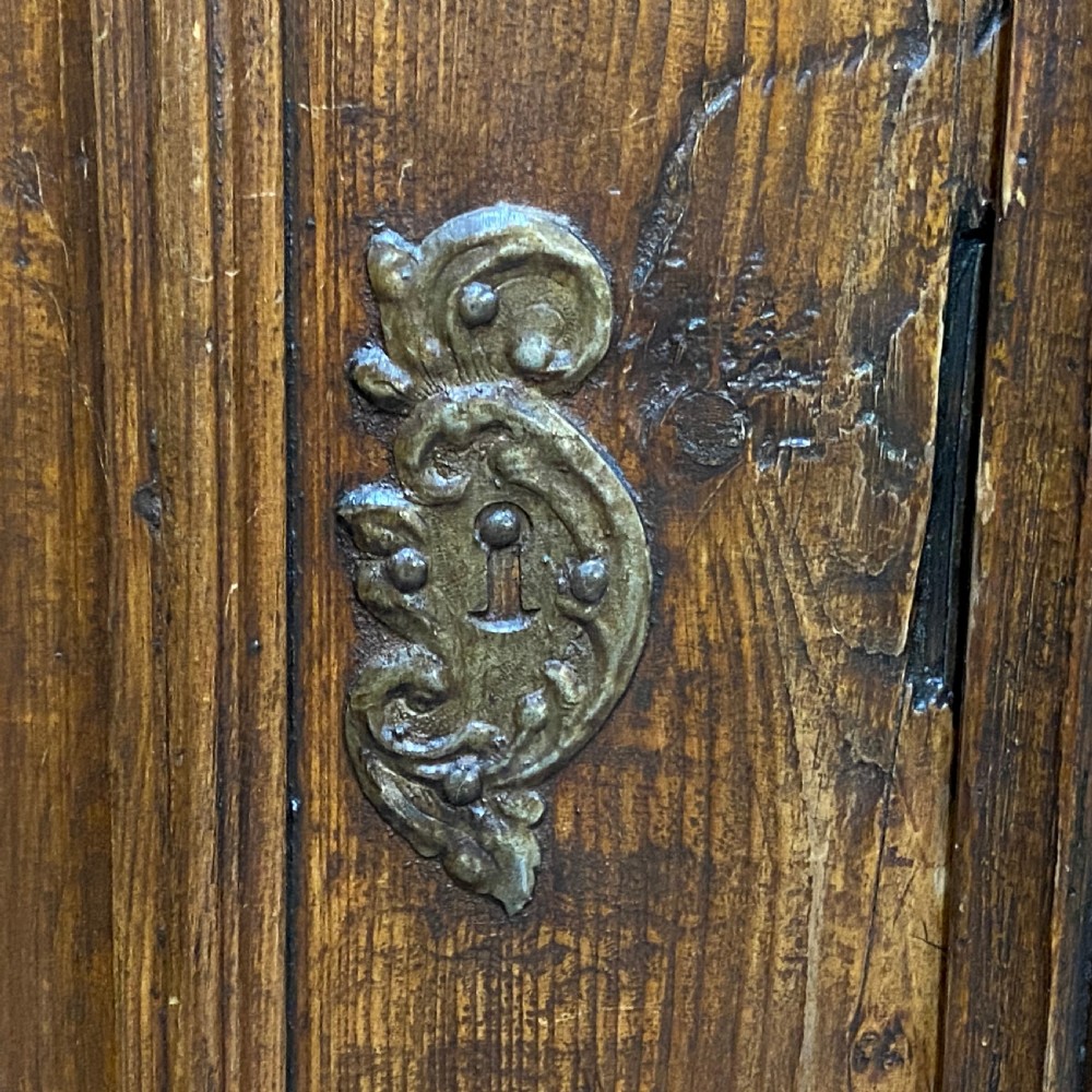 Stunning Very Early Antique Pine Wardrobe  View XIII